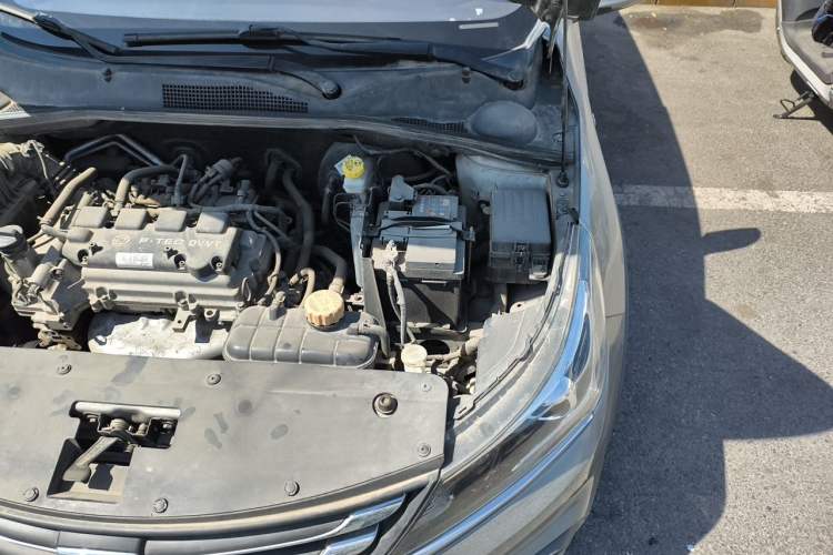 Used Baojun 310W 2017 1.5L Manual Fashion Edition China VI Engine Bay Left
