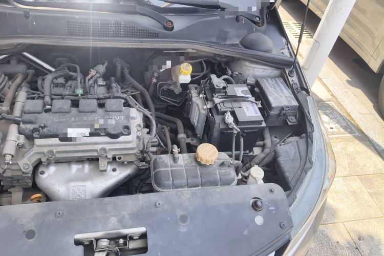 Used Baojun 310W 2017 1.5L Manual Fashion Model China V Engine Bay Left