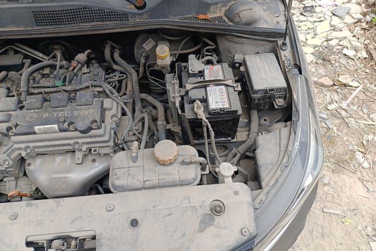 Used Baojun 310W 2017 1.5L Manual Fashion Model China V Engine Bay Left
