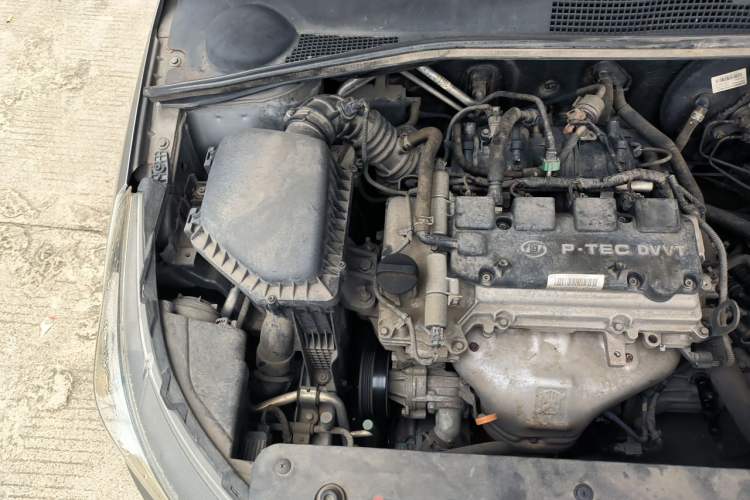 Used Baojun 310W 2017 1.5L Manual Fashion Model China V Engine Bay Right