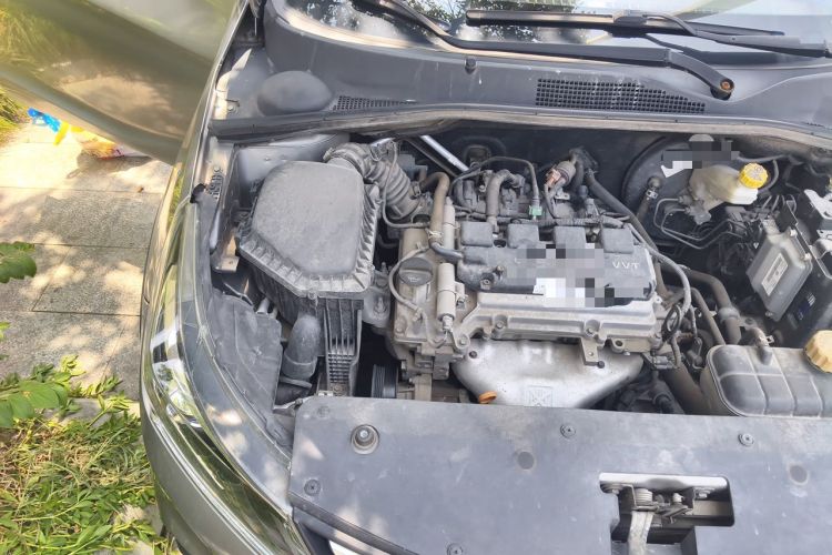 Used Baojun 310W 2017 1.5L Manual Fashion Model China V Engine Bay Right
