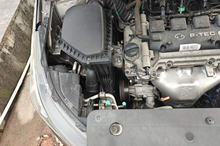 Used Baojun 310W 2017 1.5L Manual Fashion Model China V Engine Bay Right