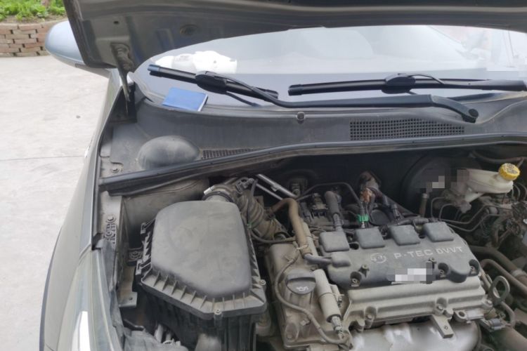 Used Baojun 310W 2017 1.5L Manual Comfort Version China VI Emission Standard Engine Bay Right