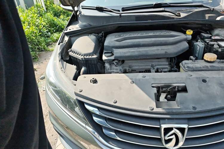 Used Baojun 310W 2017 1.5L Manual Luxury Edition China V Engine Bay Right