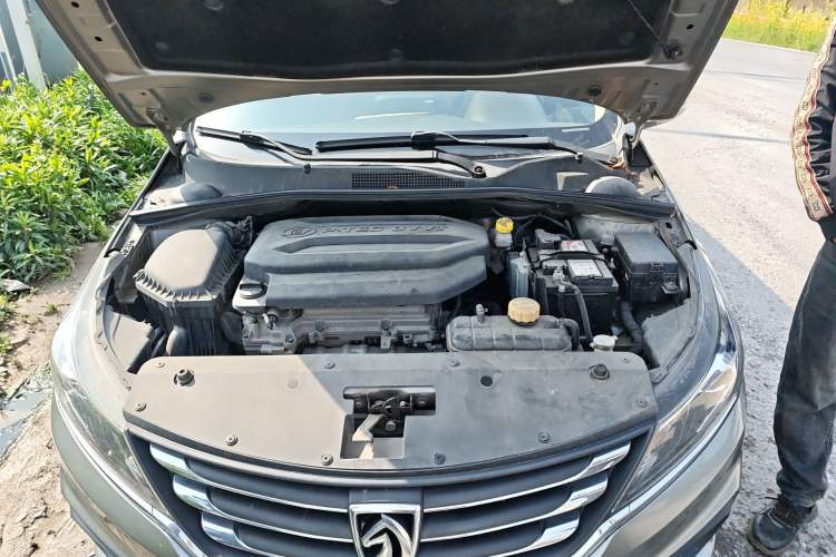 Used Baojun 310W 2017 1.5L Manual Luxury Edition China V Engine Bay