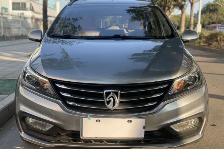 Used Baojun 310W 2017 1.5L Manual Comfort Version China V Exterior 1