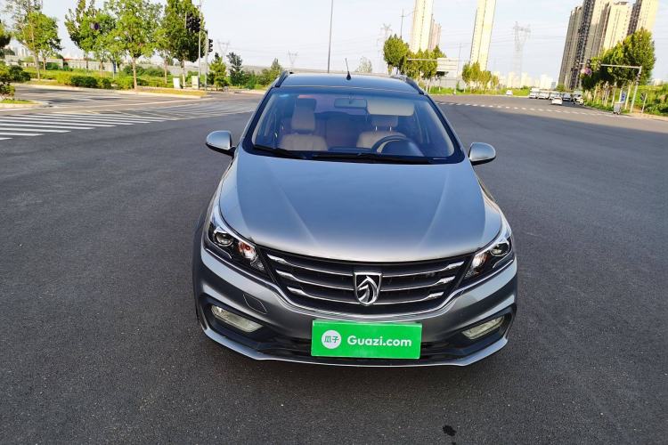Used Baojun 310W 2017 1.5L Manual Comfort Version China VI Emission Standard Exterior 1