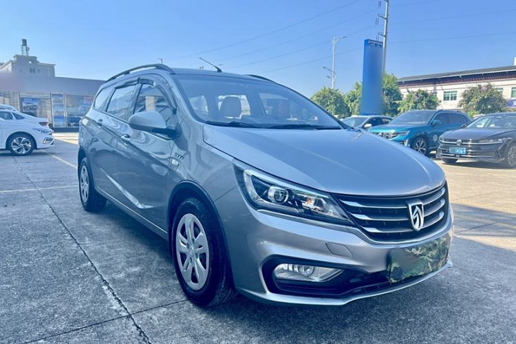 Used Baojun 310W 2017 1.5L Manual Comfort Version China V Exterior 2