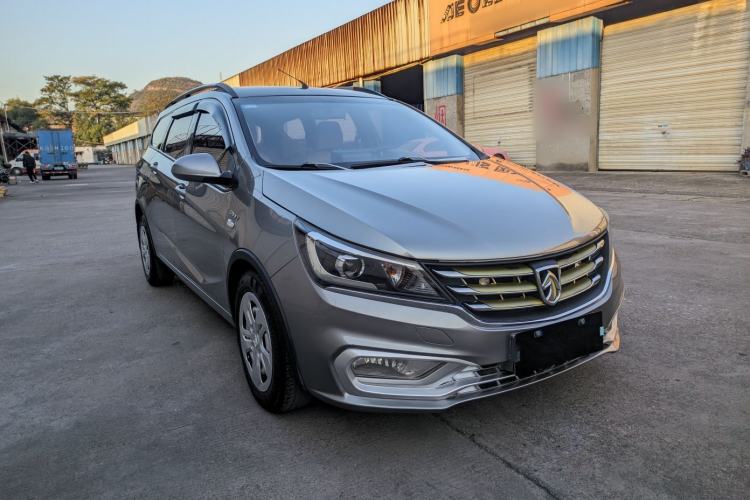 Used Baojun 310W 2017 1.5L Manual Comfort Version China V Exterior 2