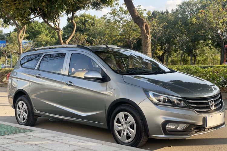 Used Baojun 310W 2017 1.5L Manual Comfort Version China V Exterior 2