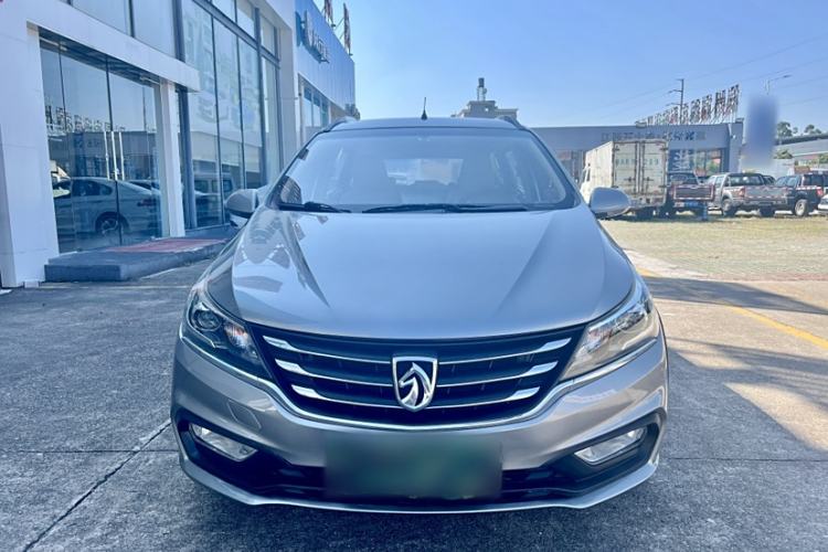 Used Baojun 310W 2017 1.5L Manual Comfort Version China V Exterior 3
