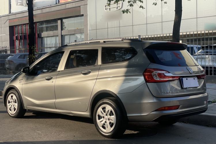 Used Baojun 310W 2017 1.5L Manual Comfort Version China V Exterior 3