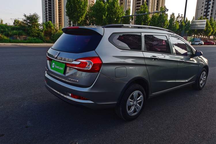 Used Baojun 310W 2017 1.5L Manual Comfort Version China VI Emission Standard Exterior 3