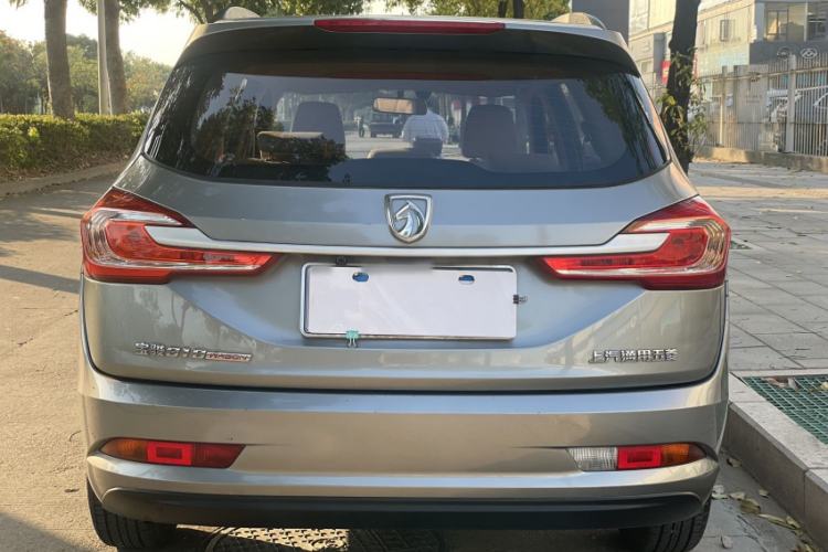 Used Baojun 310W 2017 1.5L Manual Comfort Version China V Exterior 4
