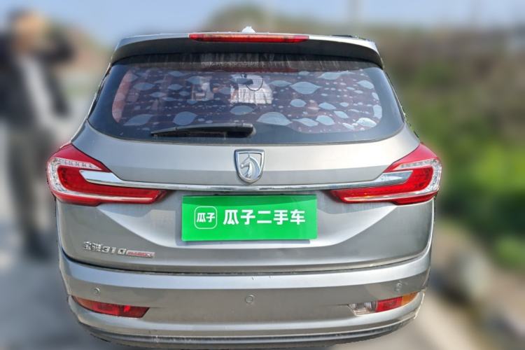Used Baojun 310W 2017 1.5L Manual Luxury Edition China V Exterior 4