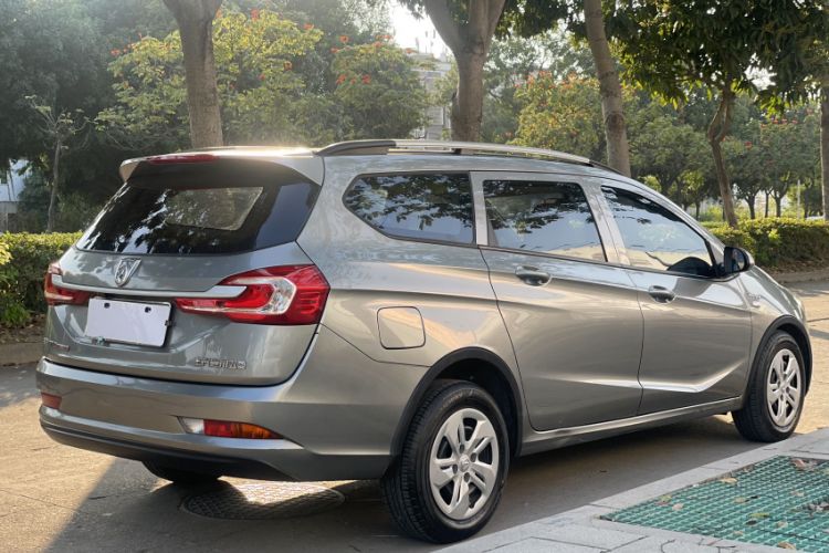 Used Baojun 310W 2017 1.5L Manual Comfort Version China V Exterior 5