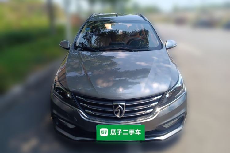Used Baojun 310W 2017 1.5L Manual Fashion Model China V Front
