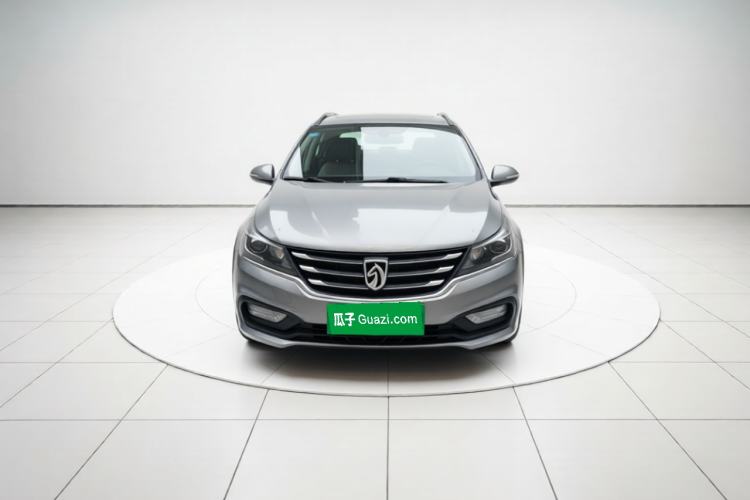 Used Baojun 310W 2017 1.5L Manual Luxury Version China VI Front