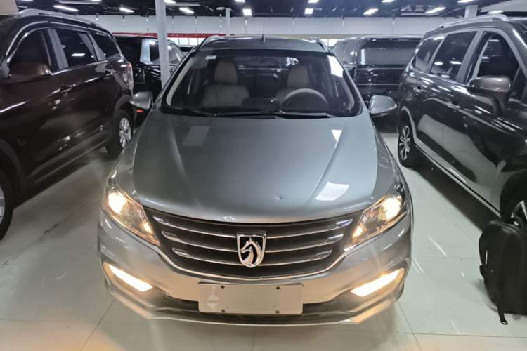 Used Baojun 310W 2017 1.5L Manual Fashion Edition China VI Front