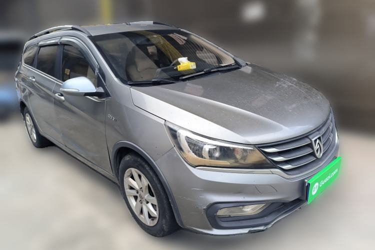 Used Baojun 310W 2017 1.5L Manual Fashion Model China V Front Right 45 Deg