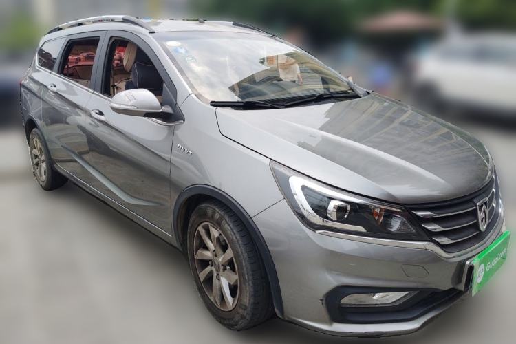 Used Baojun 310W 2017 1.5L Manual Fashion Model China V Front Right 45 Deg