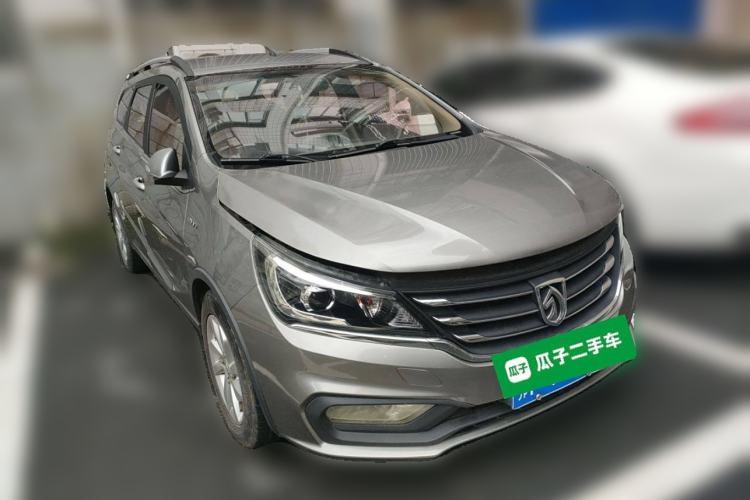 Used Baojun 310W 2017 1.5L Manual Fashion Model China V Front Right 45 Deg