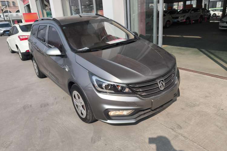 Used Baojun 310W 2017 1.5L Manual Comfort Version China VI Emission Standard Front Right 45 Deg