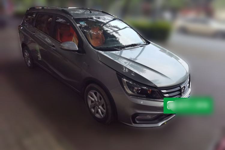 Used Baojun 310W 2017 1.5L Manual Fashion Model China V Front Right 45 Deg