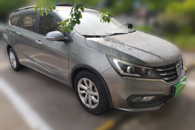 Used Baojun 310W 2017 1.5L Manual Fashion Model China V Front Right 45 Deg