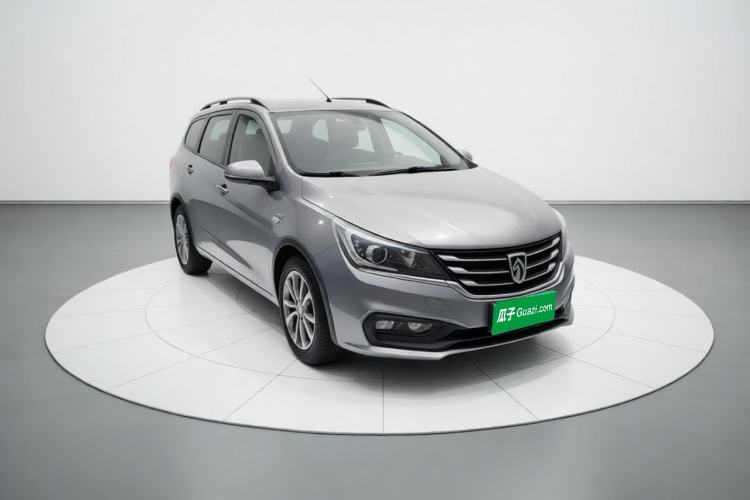 Used Baojun 310W 2017 1.5L Manual Comfort Version China VI Emission Standard Front Right 45 Deg