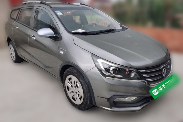 Used Baojun 310W 2017 1.5L Manual Comfort Version China VI Emission Standard Front Right 45 Deg