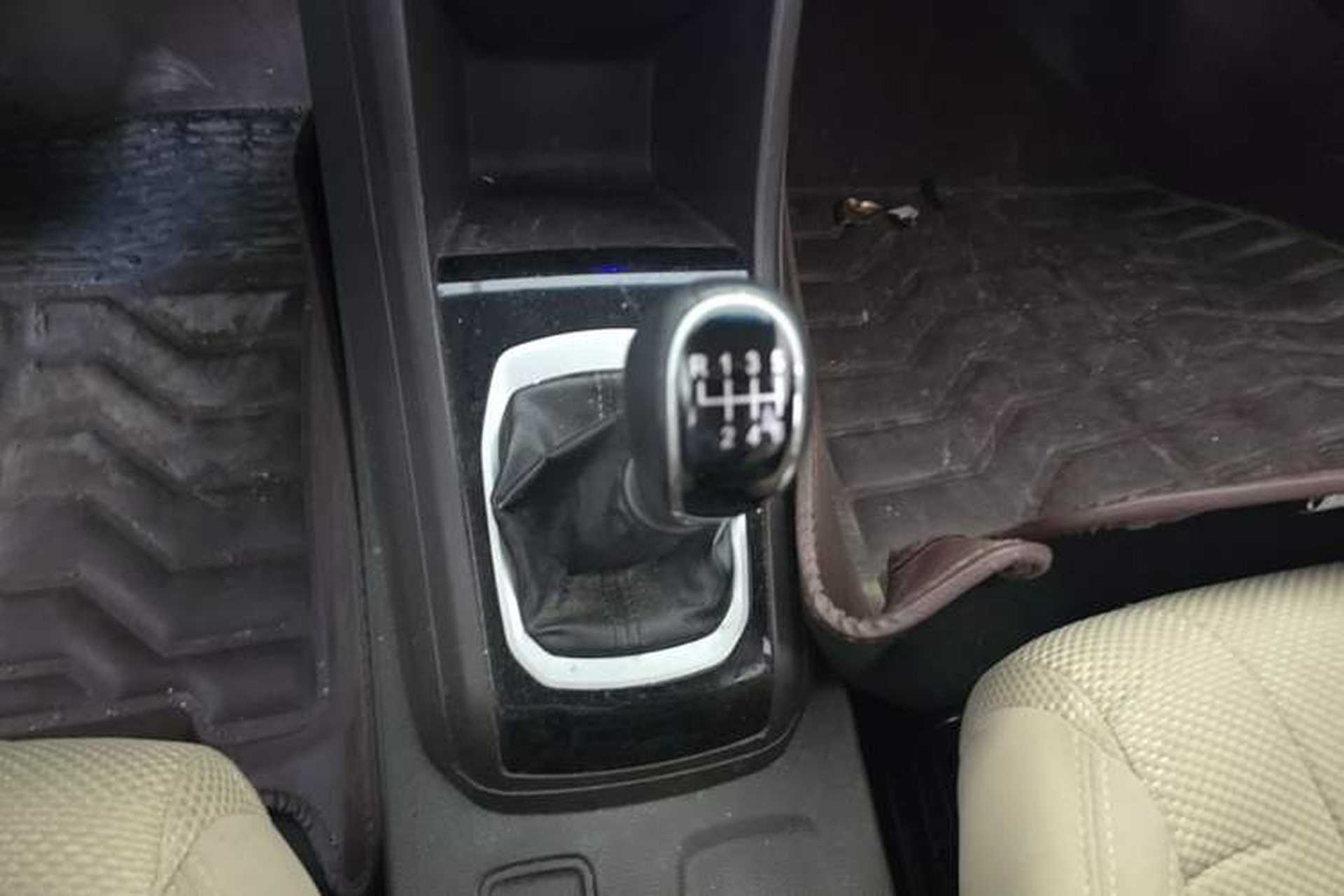 Used Baojun 310W 2017 1.5L Manual Comfort Version China V Gear Lever