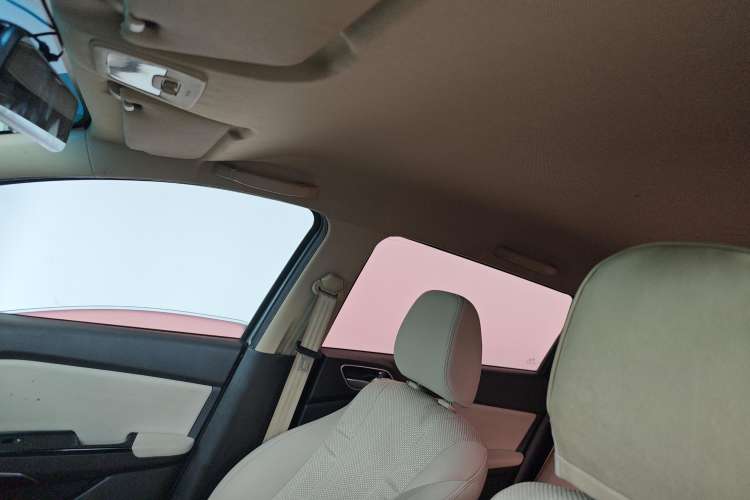 Used Baojun 310W 2017 1.5L Manual Comfort Version China V Headliner