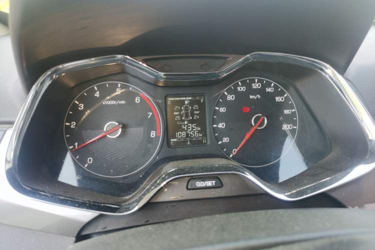 Used Baojun 310W 2017 1.5L Manual Fashion Model China V Instrument Cluster