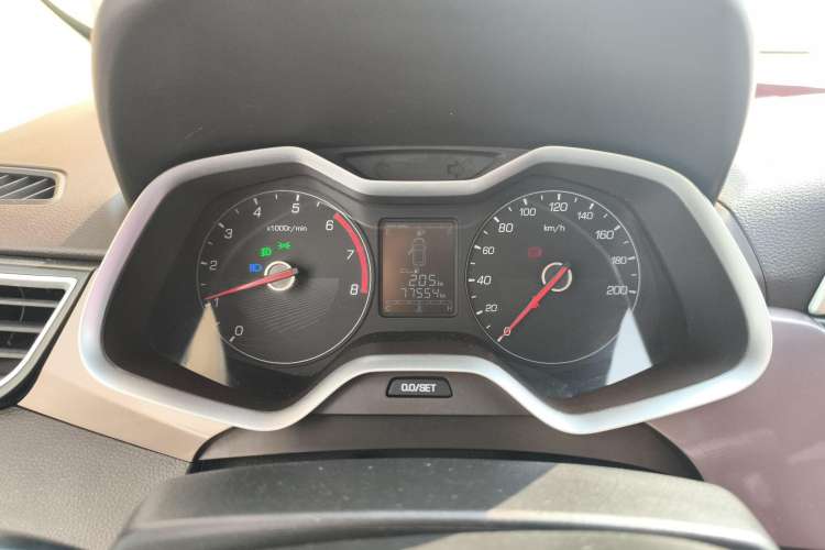 Used Baojun 310W 2017 1.5L Manual Comfort Version China VI Emission Standard Instrument Cluster