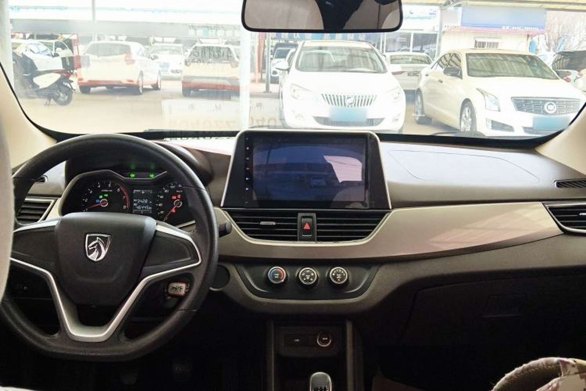 Used Baojun 310W 2017 1.5L Manual Comfort Version China V Interior 2