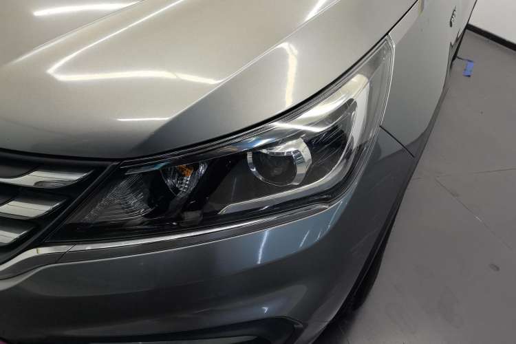 Used Baojun 310W 2017 1.5L Manual Fashion Model China V Left Front Headlight