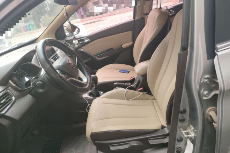 Used Baojun 310W 2017 1.5L Manual Fashion Model China V Left Front Seat