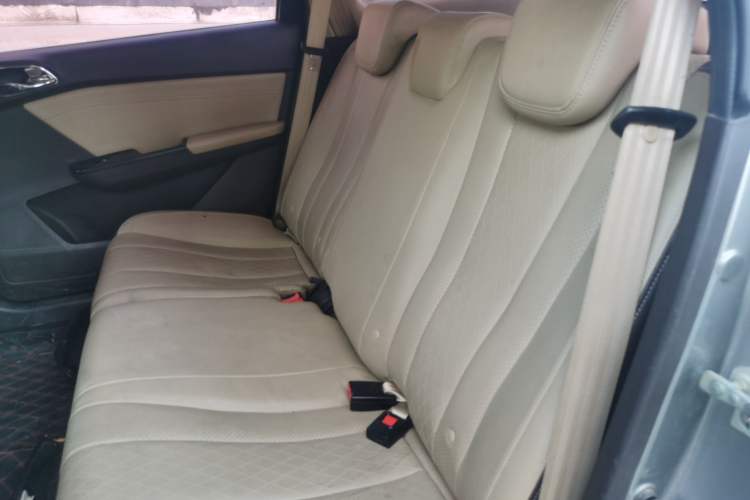 Used Baojun 310W 2017 1.5L Manual Fashion Model China V Left Rear Seat