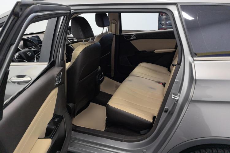 Used Baojun 310W 2017 1.5L Manual Fashion Model China V Left Rear Seat