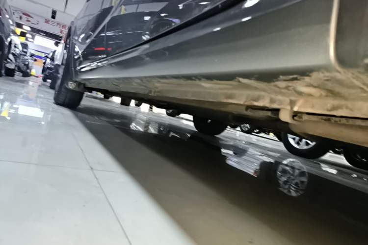 Used Baojun 310W 2017 1.5L Manual Fashion Edition China VI Left Side Sill