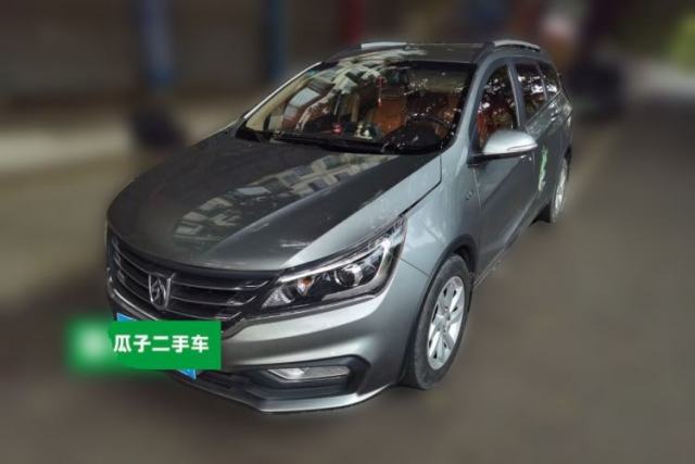 Used Baojun 310W 2017 1.5L Manual Fashion Model China V