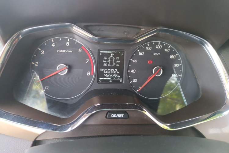 Used Baojun 310W 2017 1.5L Manual Fashion Model China V Odometer Close Up