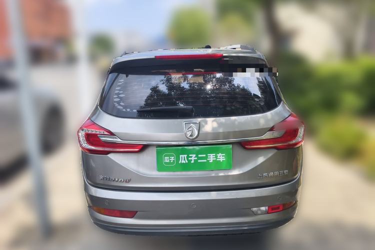 Used Baojun 310W 2017 1.5L Manual Fashion Model China V Rear