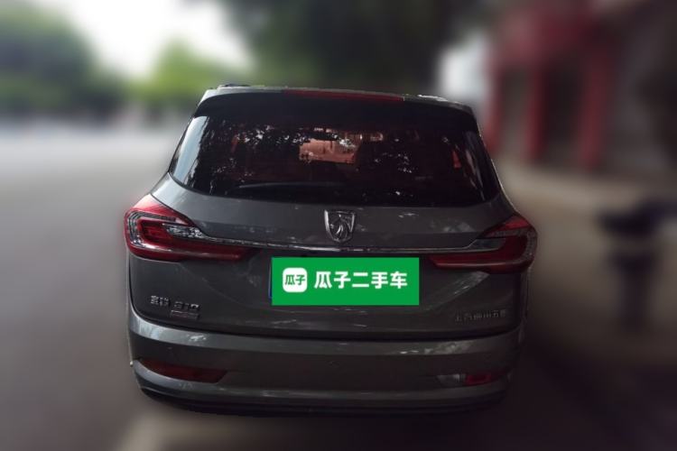 Used Baojun 310W 2017 1.5L Manual Fashion Model China V Rear
