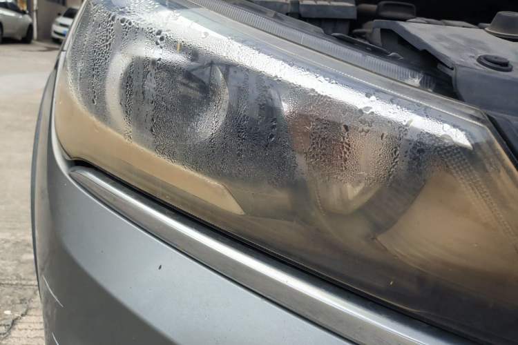 Used Baojun 310W 2017 1.5L Manual Fashion Model China V Right Front Headlight