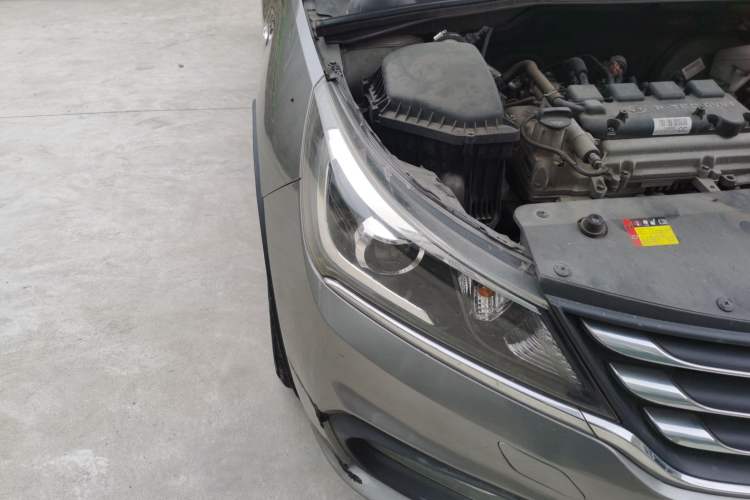 Used Baojun 310W 2017 1.5L Manual Comfort Version China VI Emission Standard Right Front Headlight