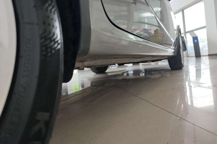Used Baojun 310W 2017 1.5L Manual Comfort Version China V Right Side Sill
