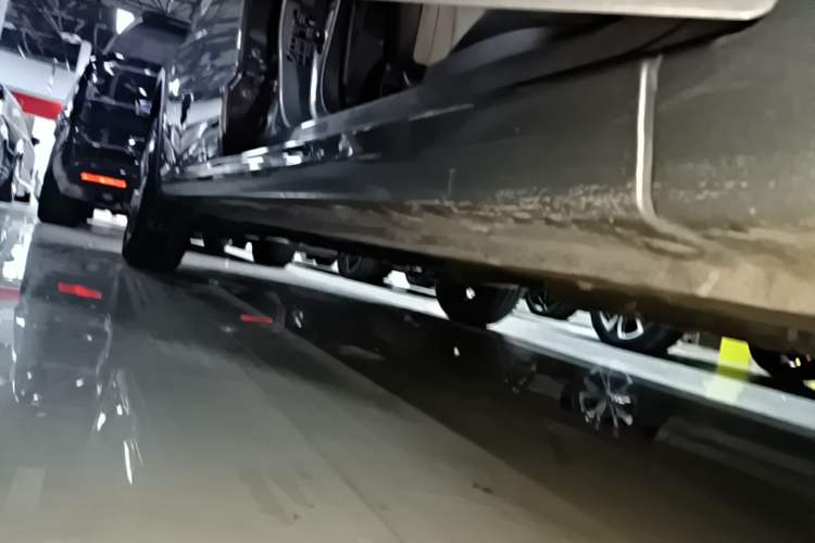 Used Baojun 310W 2017 1.5L Manual Fashion Edition China VI Right Side Sill