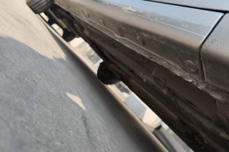 Used Baojun 310W 2017 1.5L Manual Comfort Version China VI Emission Standard Right Side Sill